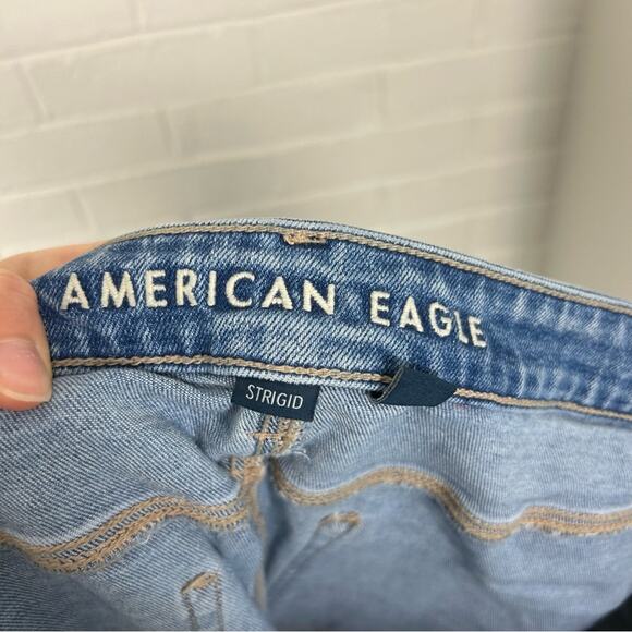 American Eagle Distressed Knee Mom Jeans Size 18 Long - Picture 2 of 10